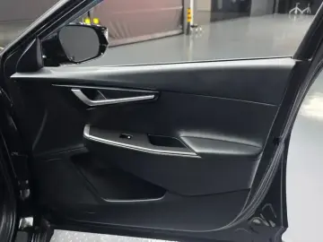 2022 Kia EV6 с пробегом 63 716 км