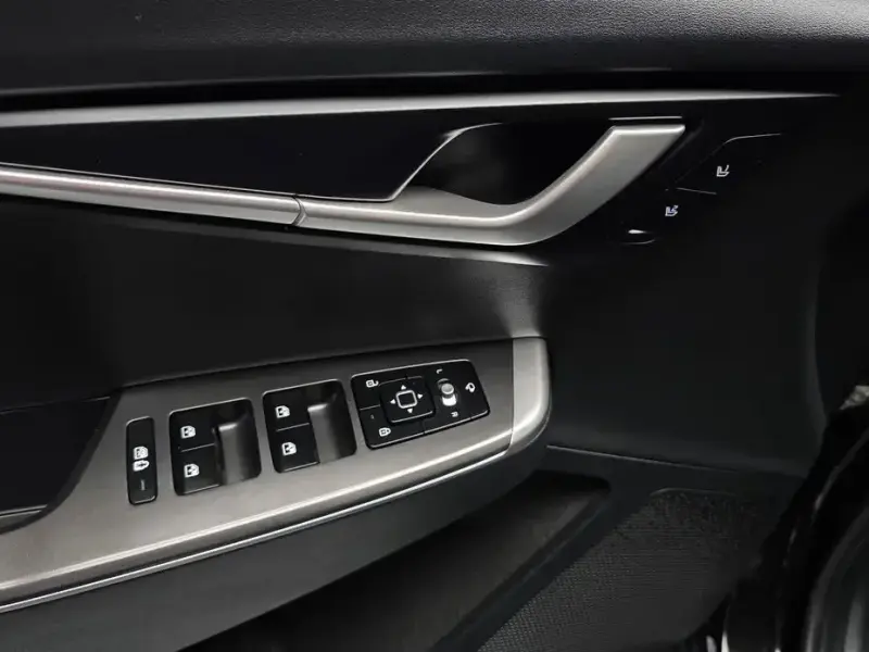 2022 Kia EV6 с пробегом 63 716 км