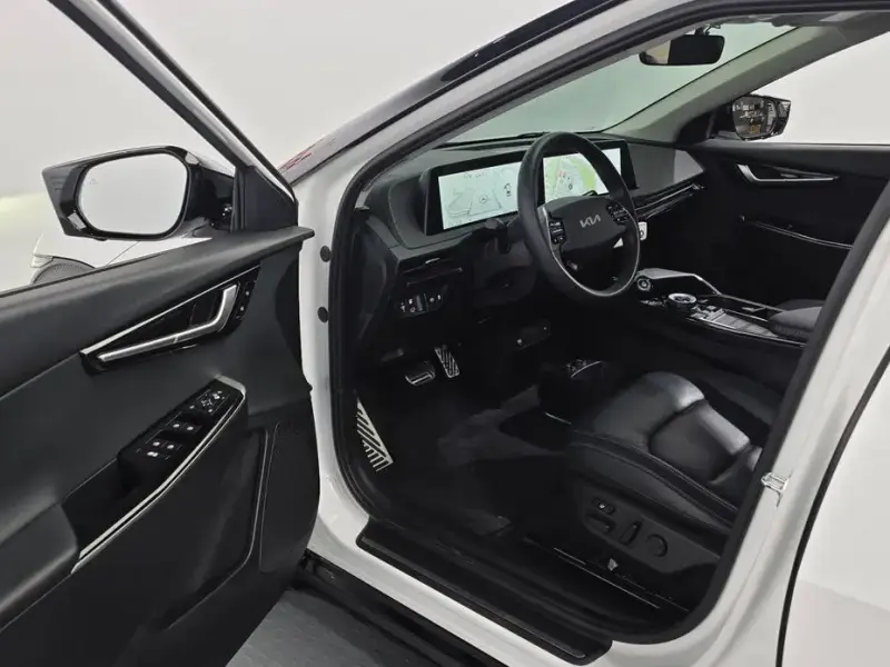 2024 Kia EV6 с пробегом 48 510 км