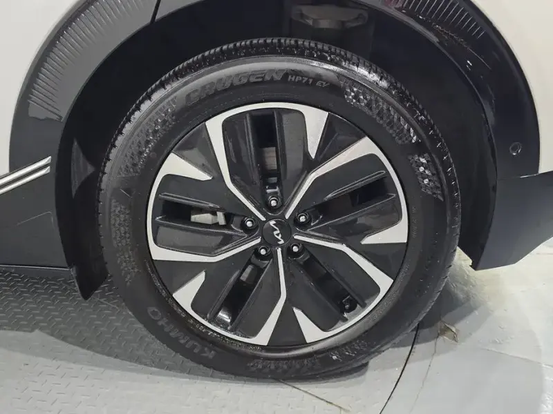 2024 Kia EV6 с пробегом 48 510 км