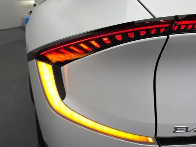 2024 Kia EV6 с пробегом 48 510 км