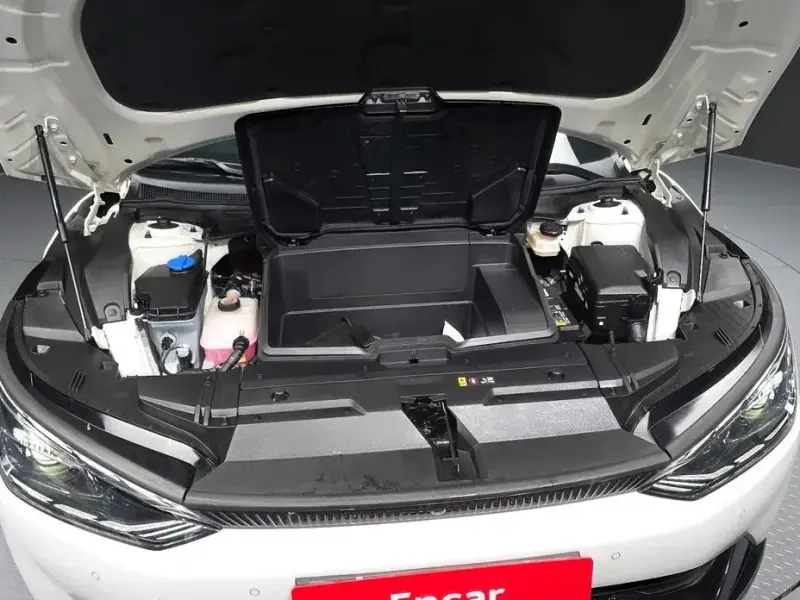 2023 Kia EV6 с пробегом 27 579 км