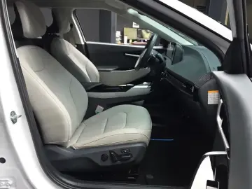 2023 Kia EV6 с пробегом 27 579 км