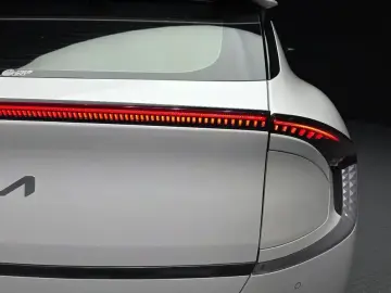 2023 Kia EV6 с пробегом 27 579 км