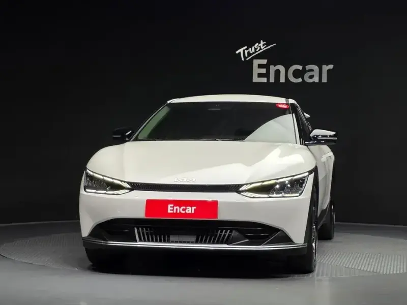 2022 Kia EV6 с пробегом 40 158 км