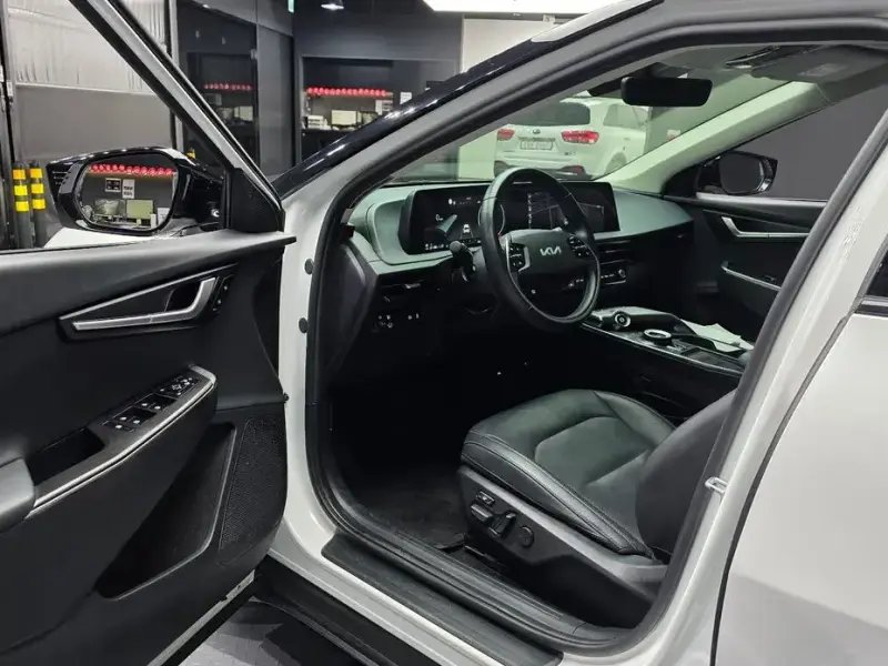 2022 Kia EV6 с пробегом 40 158 км