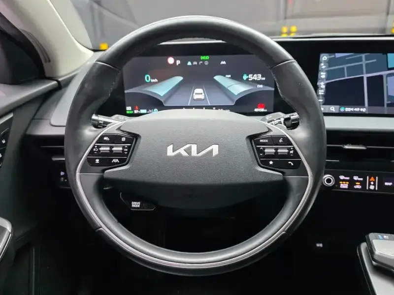 2022 Kia EV6 с пробегом 40 158 км