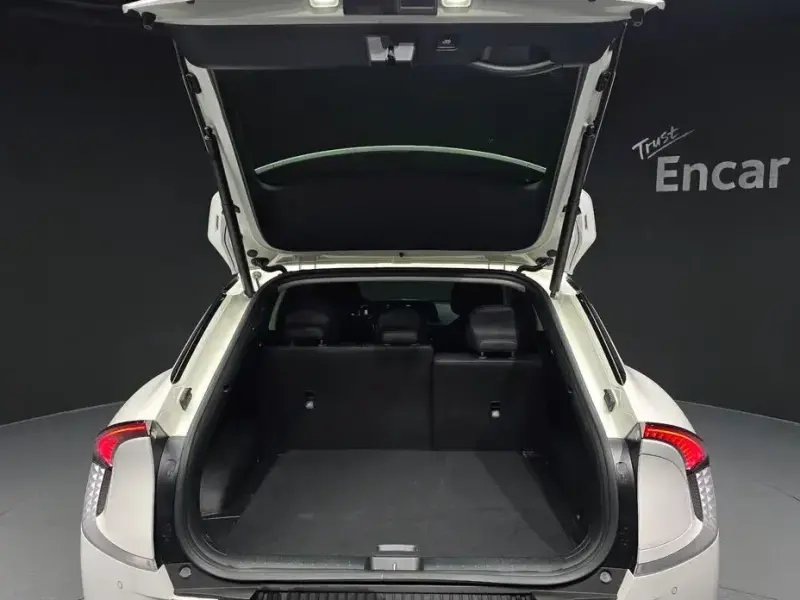 2022 Kia EV6 с пробегом 40 158 км