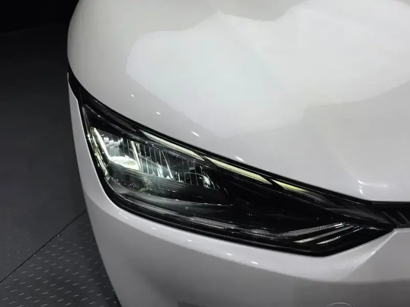 2022 Kia EV6 с пробегом 40 158 км