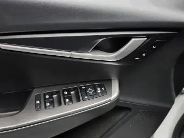 2022 Kia EV6 с пробегом 40 158 км