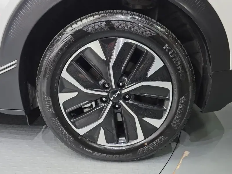 2024 Kia EV6 с пробегом 9 846 км