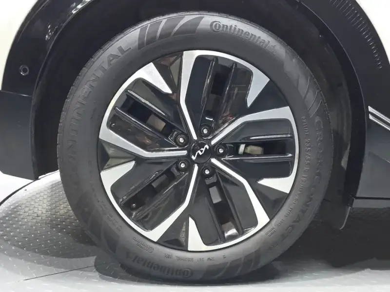 2024 Kia EV6 с пробегом 63 020 км
