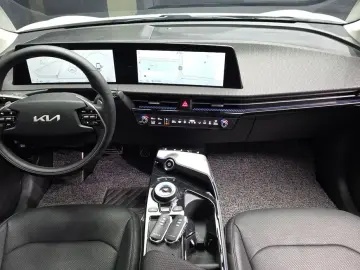 2024 Kia EV6 с пробегом 63 020 км