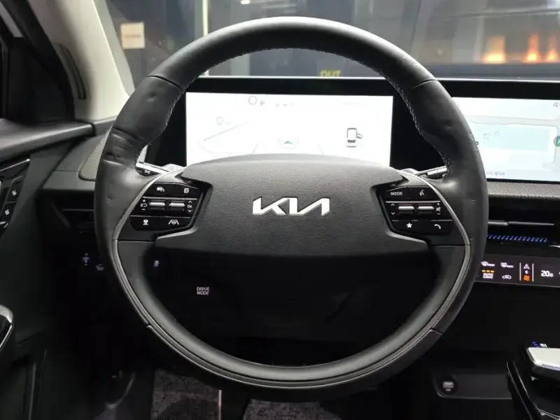 2024 Kia EV6 с пробегом 63 020 км