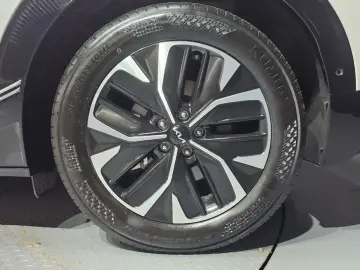 2024 Kia EV6 с пробегом 31 175 км