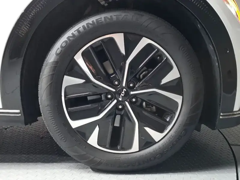 2024 Kia EV6 с пробегом 63 020 км