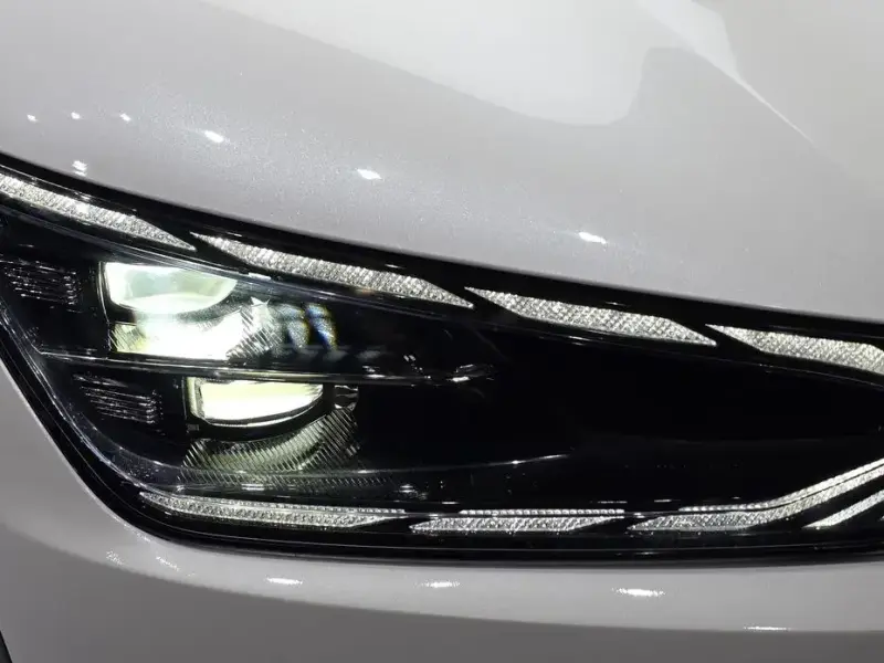 2024 Kia EV6 с пробегом 63 020 км