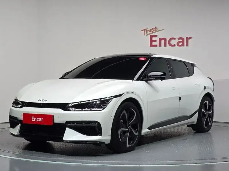 2023 Kia EV6 с пробегом 74 266 км
