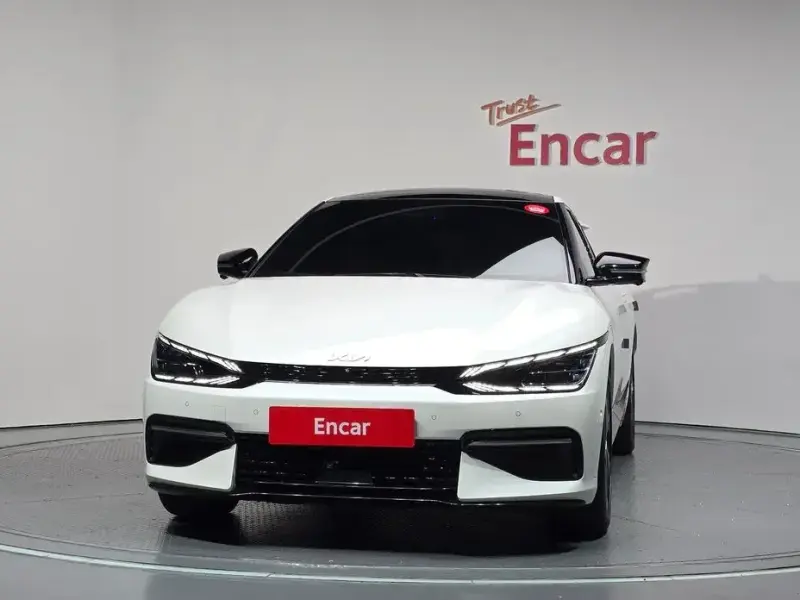 2023 Kia EV6 с пробегом 74 266 км