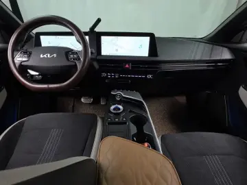 2023 Kia EV6 с пробегом 74 266 км
