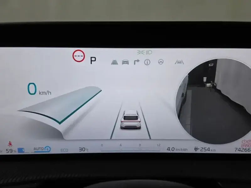 2023 Kia EV6 с пробегом 74 266 км