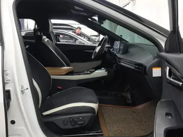 2023 Kia EV6 с пробегом 74 266 км