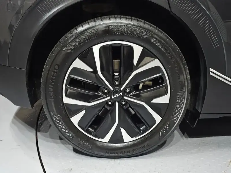 2022 Kia EV6 с пробегом 20 752 км