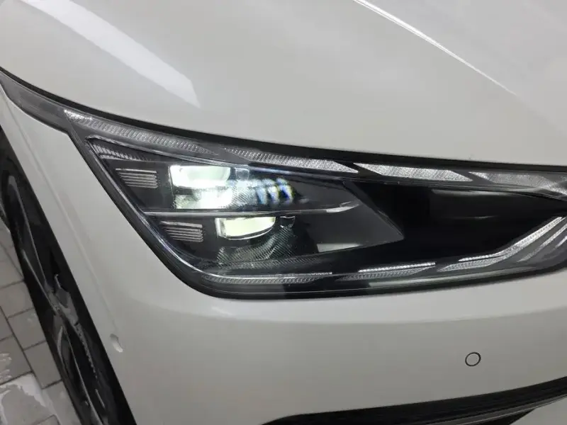 2023 Kia EV6 с пробегом 74 266 км