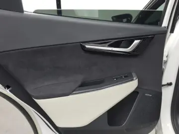 2023 Kia EV6 с пробегом 74 266 км