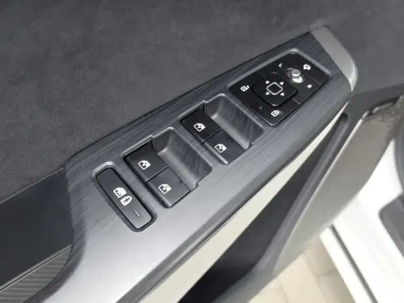 2023 Kia EV6 с пробегом 74 266 км