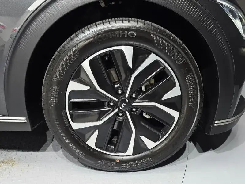 2022 Kia EV6 с пробегом 20 752 км