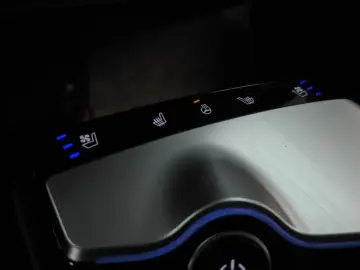 2023 Kia EV6 с пробегом 74 266 км