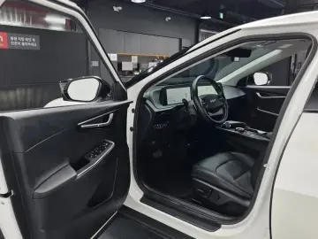 2022 Kia EV6 с пробегом 99 663 км