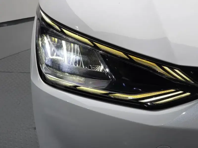 2022 Kia EV6 с пробегом 99 663 км