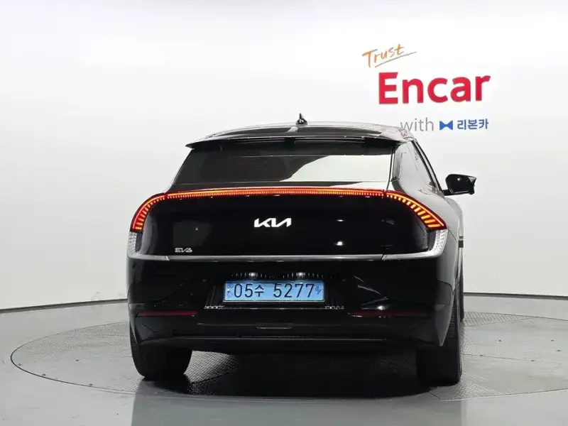 2023 Kia EV6 с пробегом 53 212 км