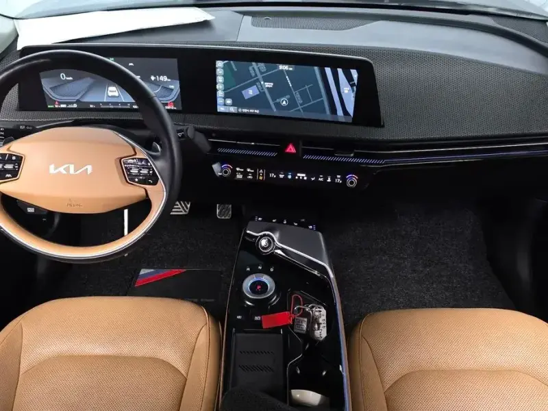 2023 Kia EV6 с пробегом 53 212 км