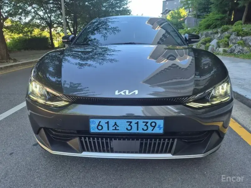 2022 Kia EV6 с пробегом 8 943 км