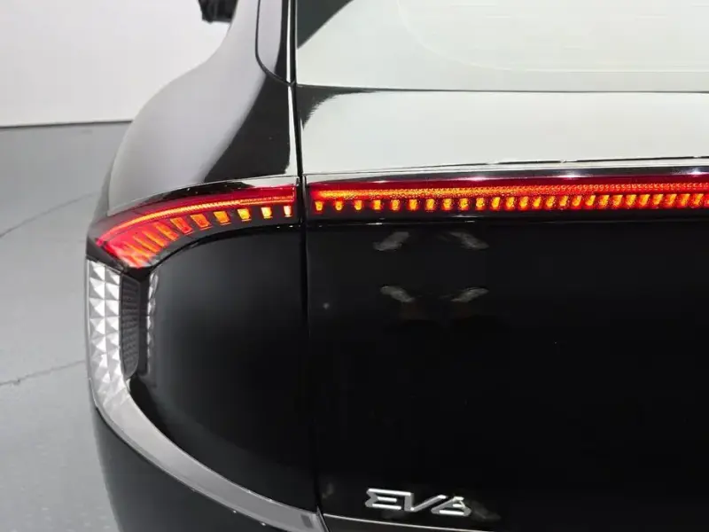 2023 Kia EV6 с пробегом 53 212 км