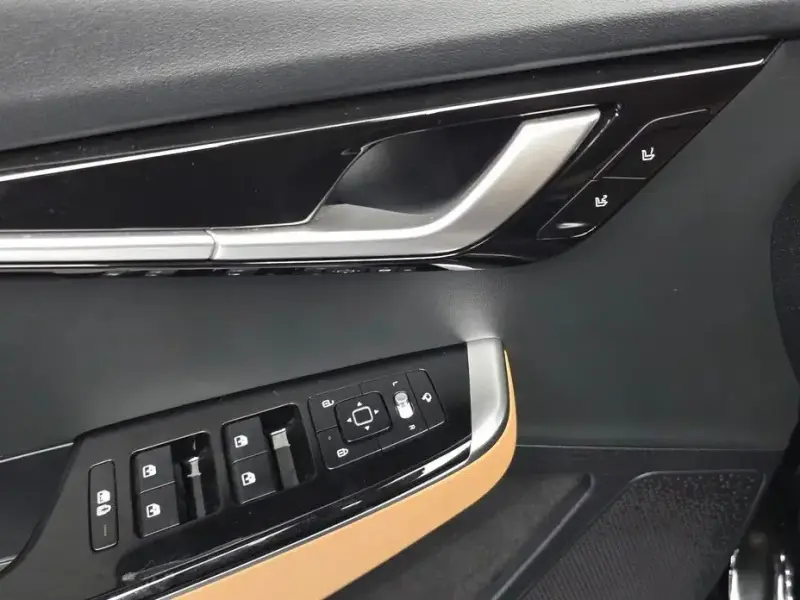 2023 Kia EV6 с пробегом 53 212 км