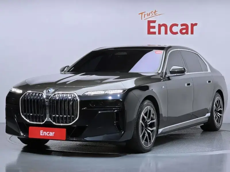 2024 BMW i7 с пробегом 49 835 км