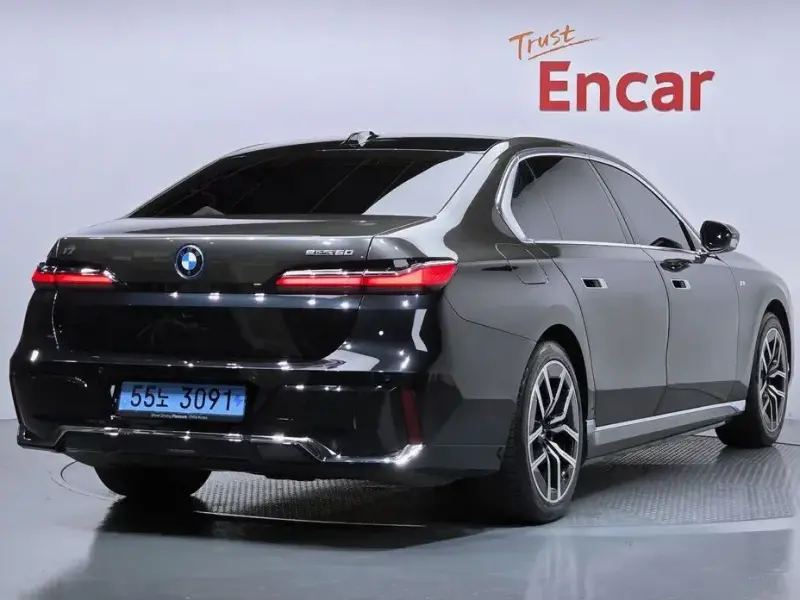 2024 BMW i7 с пробегом 49 835 км