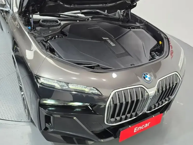 2024 BMW i7 с пробегом 49 835 км
