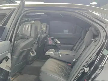 2024 BMW i7 с пробегом 49 835 км