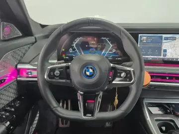 2024 BMW i7 с пробегом 49 835 км