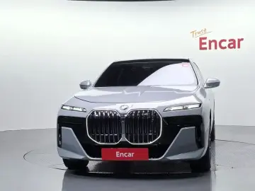 2023 BMW i7 с пробегом 20 555 км