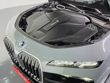 2023 BMW i7 с пробегом 20 555 км