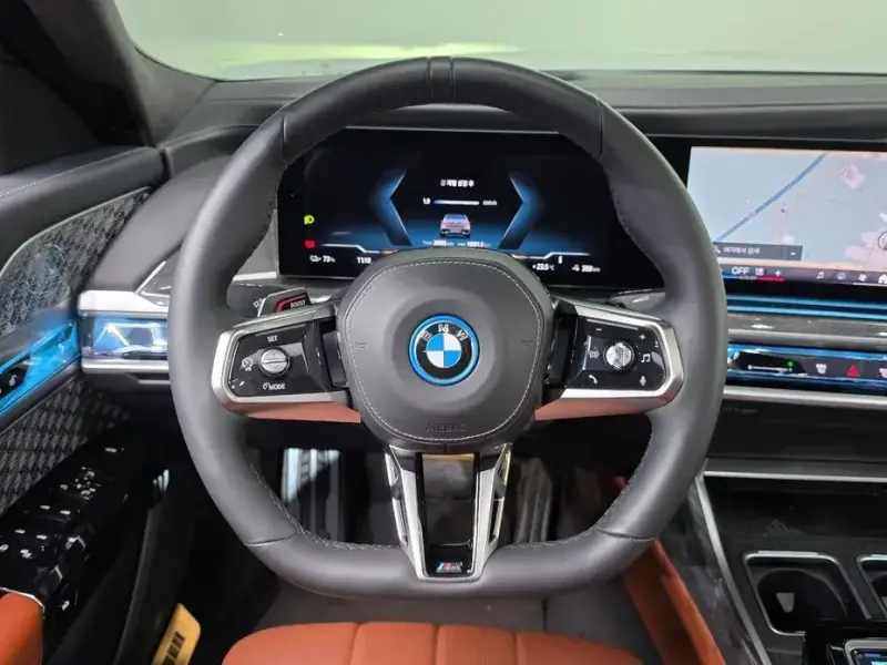 2023 BMW i7 с пробегом 20 555 км