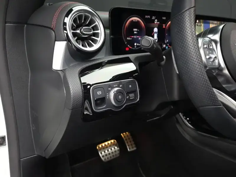 2022 Mercedes-Benz CLA с пробегом 18 982 км