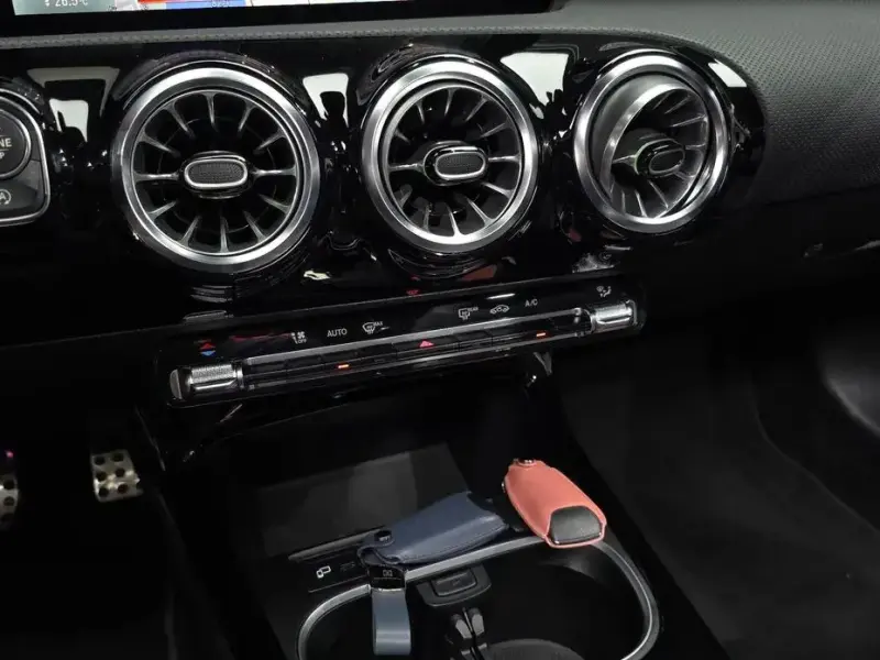 2022 Mercedes-Benz CLA с пробегом 18 982 км