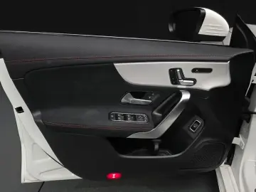 2022 Mercedes-Benz CLA с пробегом 18 982 км